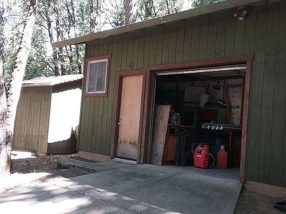 Garage side entrance