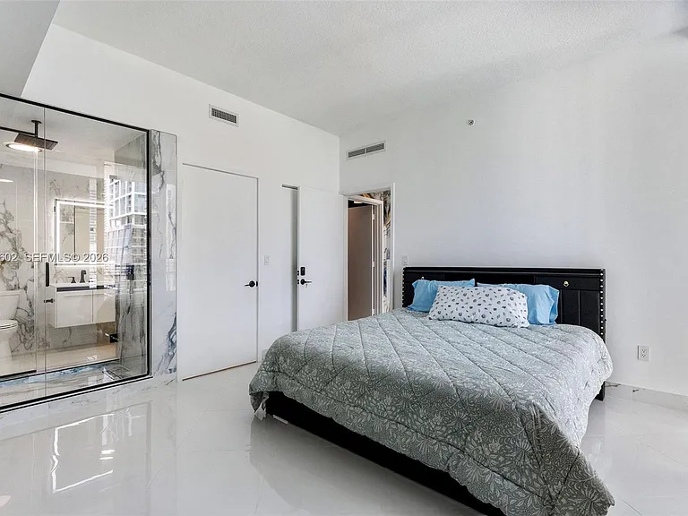 350 NE 24th St #1107 — Photo 10
