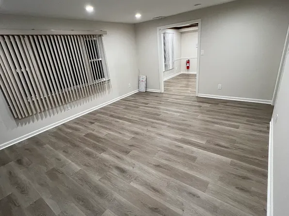 827 Riverside Ave, Lyndhurst, NJ 07071