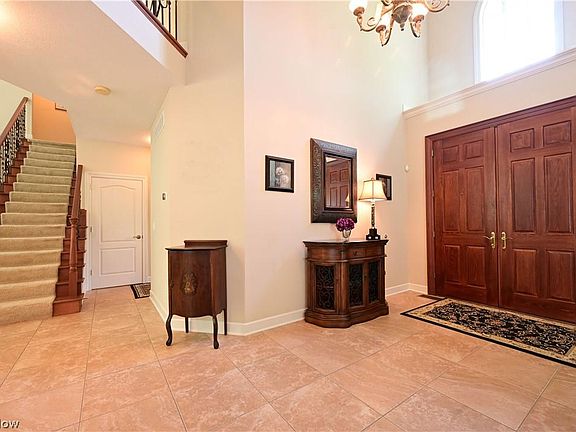 2nd image of 33609 Hawkesbury Ct