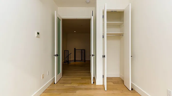 Rented by Nooklyn NYC LLC | media 86