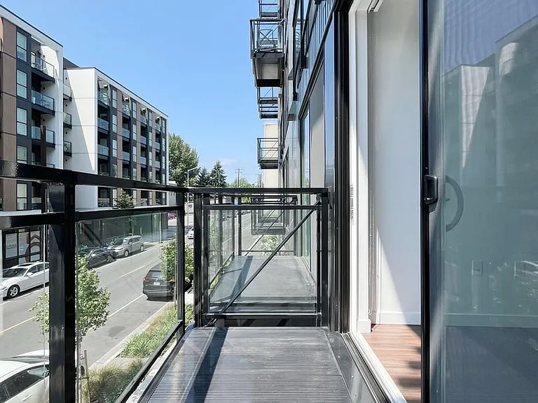 Spur Apartments — Photo 70