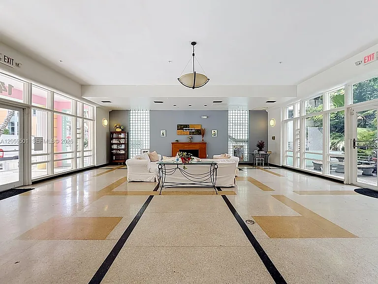 1460 Ocean Dr #404 — Photo 31