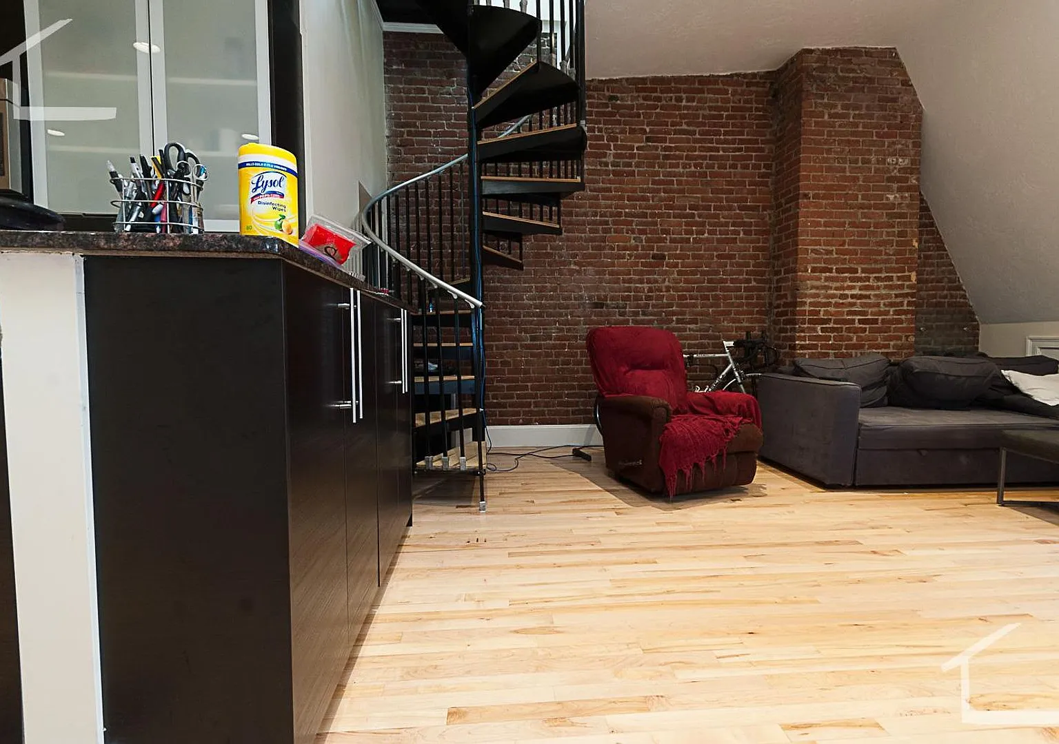 Unique Luxury in Heart of Coolidge Corner! Near T, Trader Joes, perfect for BU Students and Worki... — Photo 4