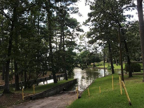 4th image of 1706 Black Bear Dr