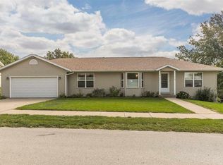 421 Elm St, Riverside, IA 52327