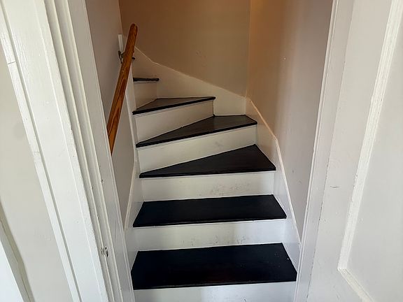 2nd image of 59 Sunset Rd #1