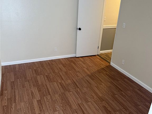 4th image of 113 Surrey Way