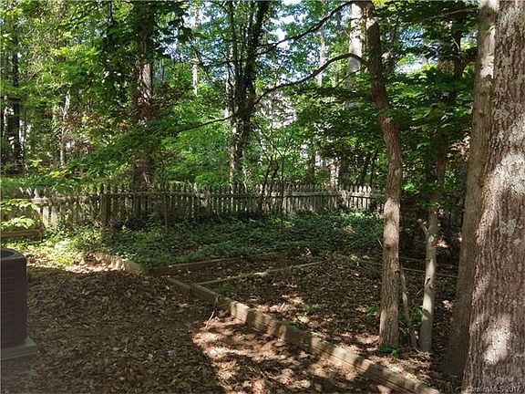 3rd image of 6416 Spanish Moss Ln