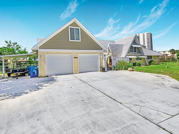 5th image of 3789 Emilia Dr
