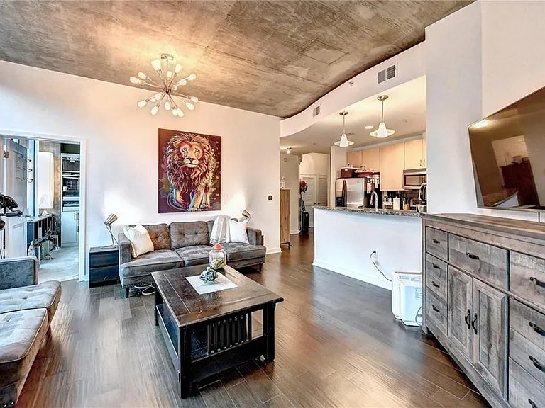 400 W Peachtree St NW #711 — Photo 15