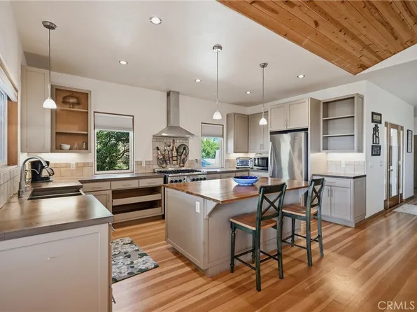 16542 Crescent Ct, Hidden Valley Lake, CA 95467