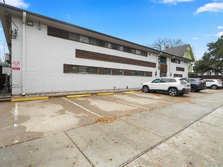 311 Hawthorne St #1 — Photo 25