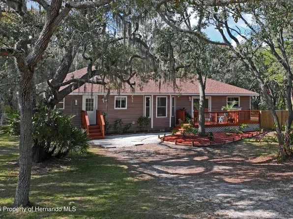 11185 Cleever St, Weeki Wachee, FL 34614