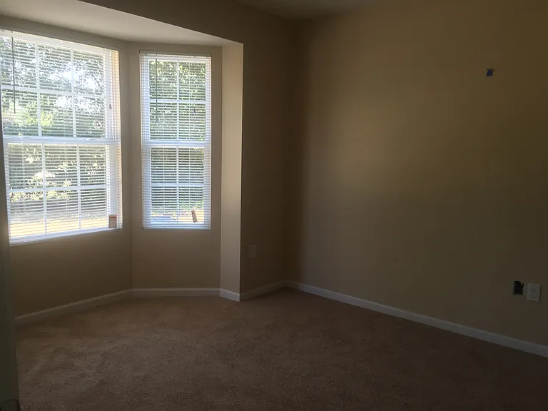 23001 Parkview Dr — Photo 10
