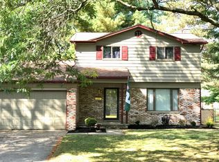 2818 Colchester Rd, Lansing, MI 48906
