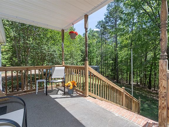 3rd image of 502 Lake Forest Dr
