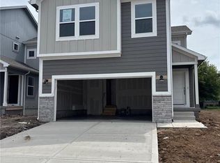 8826 SW 10th St, Blue Springs, MO 64064