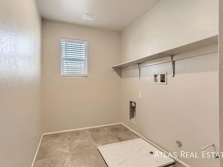 4479 Sapphire Moon Ave — Photo 22