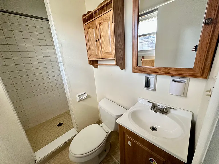3839 Astor Ave — Photo 8