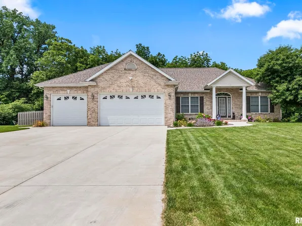 1209 Saratoga Chase, Sherman, IL 62684