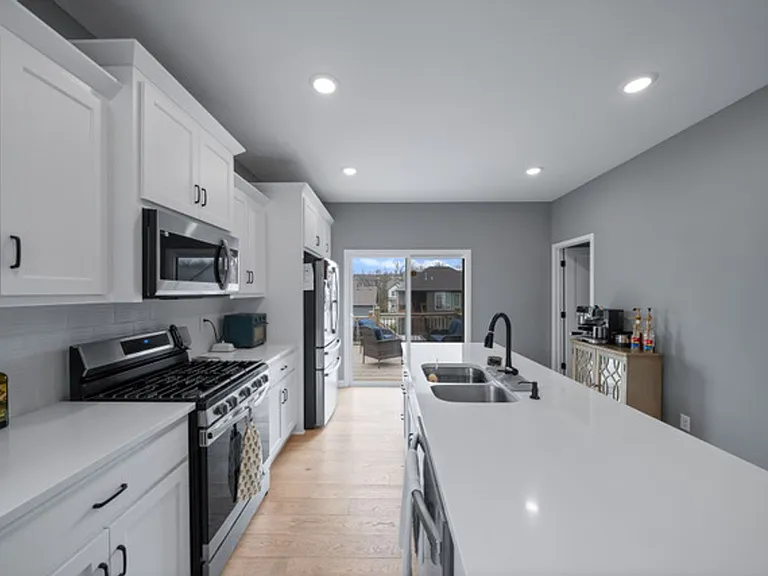 16083 Ryan Cir — Photo 10