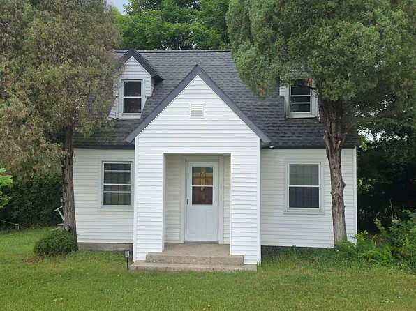 13497 Center Rd, Traverse City, MI 49686