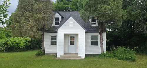 13497 Center Rd Photo 1