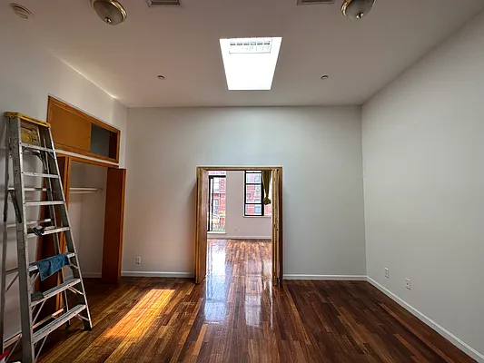 Rented by J Misrahi Realty Corp | media 11