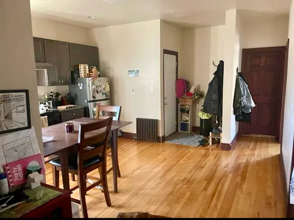 996 Pleasant St #1, Worcester, MA 01602