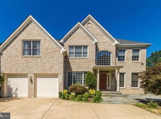 8194 Madrillon Oaks Ct, Vienna, VA 22182