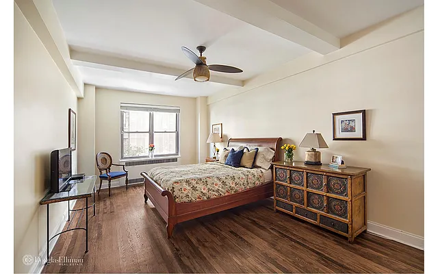 Sold by Douglas Elliman | media 5