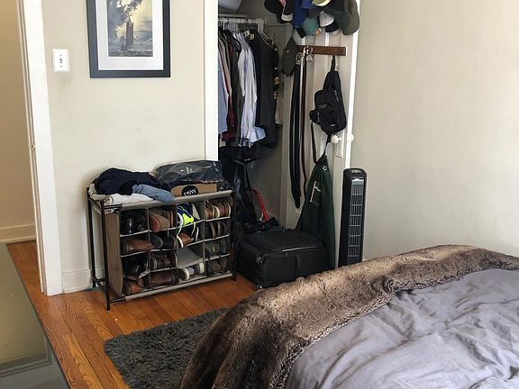 2nd image of 3839-3845 N Greenview Ave #1W