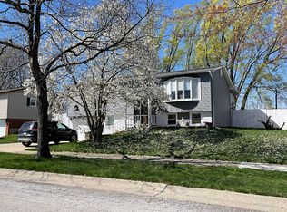 5848 Stuart Ln, Oak Forest, IL 60452