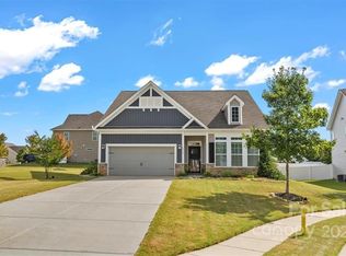 1512 Hedge Apple Rd, Lake Wylie, SC 29710