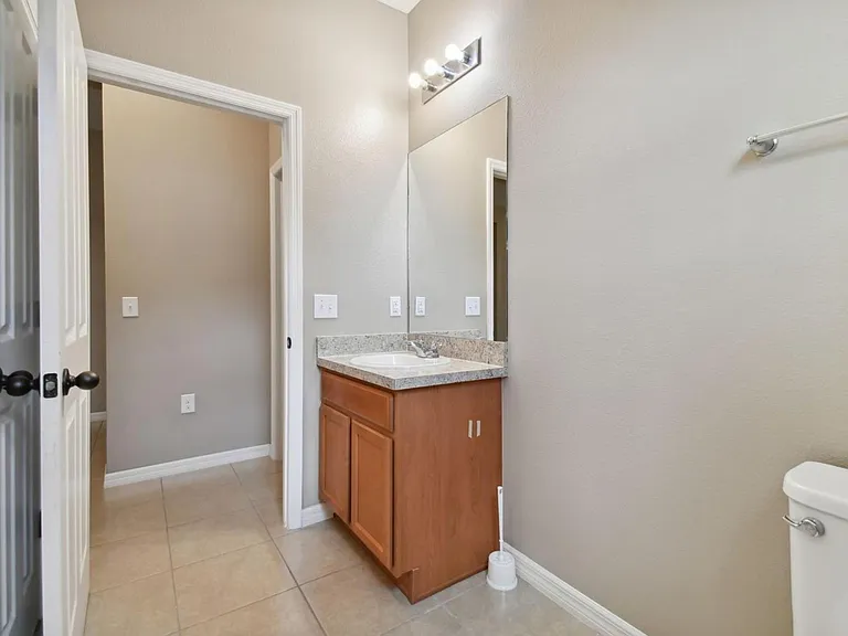 Bathroom (3)