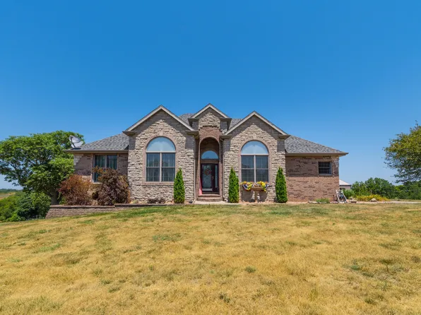 201 Green Oaks Drive, Ozark, MO 65721