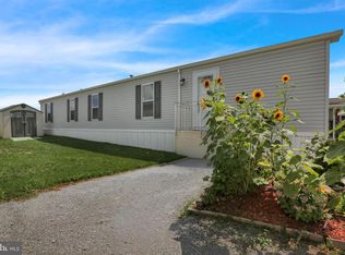 500 Houtztown Rd Trailer 21A, Myerstown, PA 17067