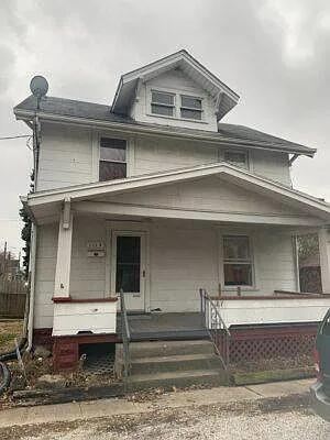 1113 Lawn Ave SW photo 1