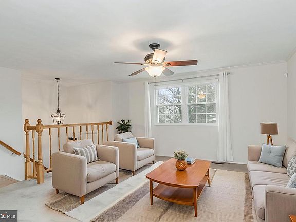 2nd image of 2806 Logway Rd