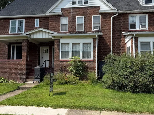 864 Rumsey Ave, Erie, PA 16511