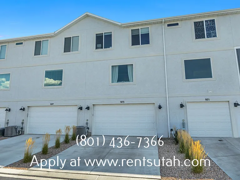 973 Citadel Ln — Photo 4