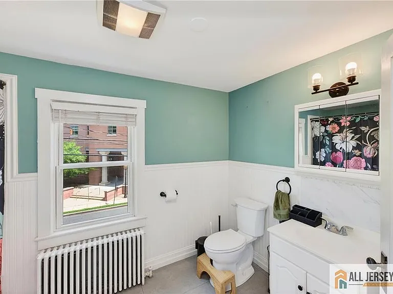 12 Capner St — Photo 24