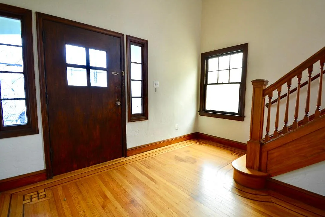 4 bed, 1400 sqft, $6,700 — Photo 4