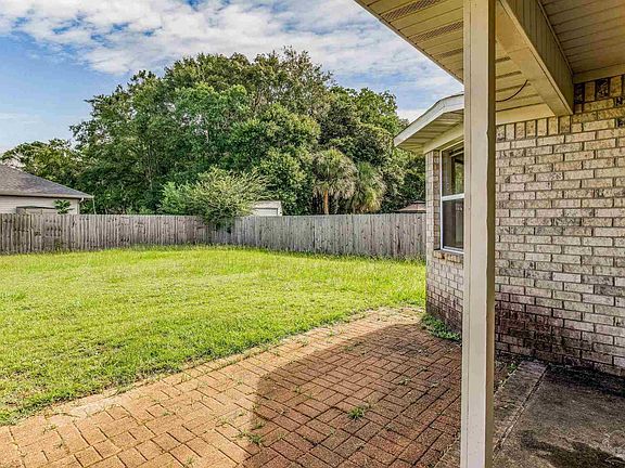 4th image of 6078 Yellow Rose Dr