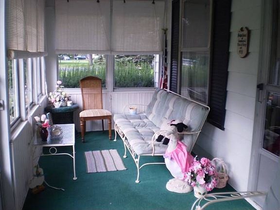 Enclosed porch
