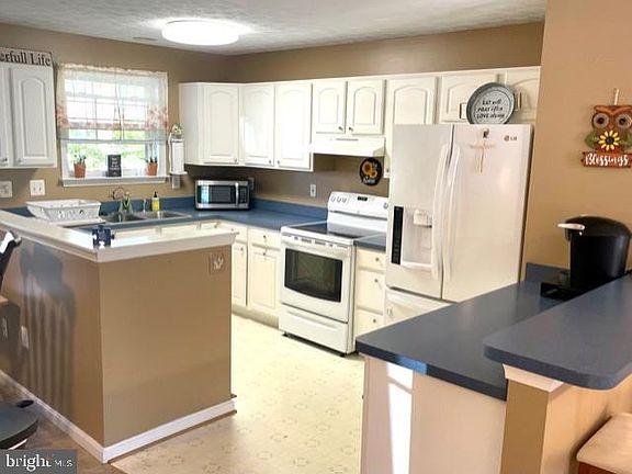 5th image of 105 Junction Ct