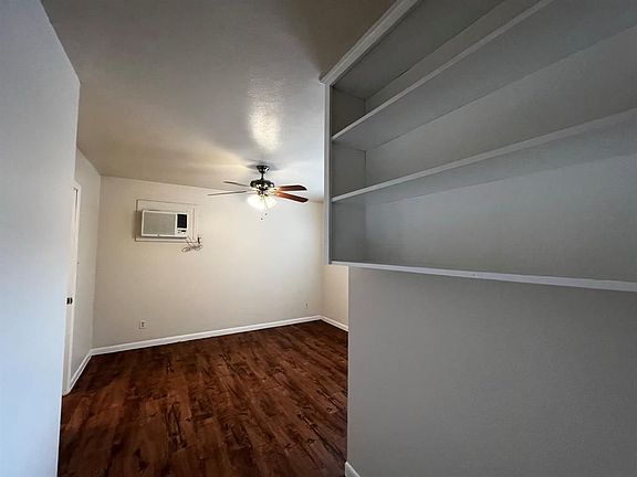 4th image of 926 E Dean Keeton St APT 206