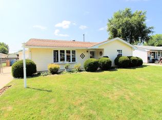 61 Hanson Dr, Bourbonnais, IL 60914