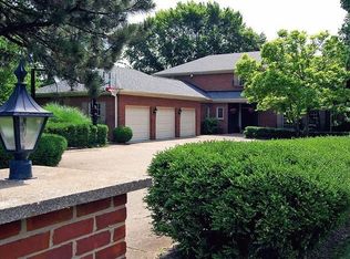 852 Rosewood Dr, Villa Hills, KY